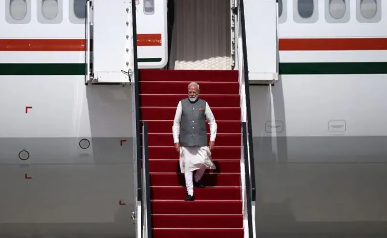 PM Narendra Modi to visit France and Slovakia tour