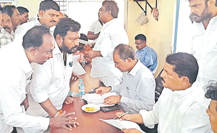 కూకట్‌పల్లి ప్రజలు ఏం పాపం చేశారు..?