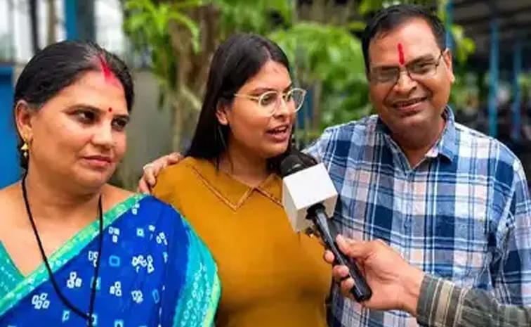Woman clears 19 central government exams Goes Viral1