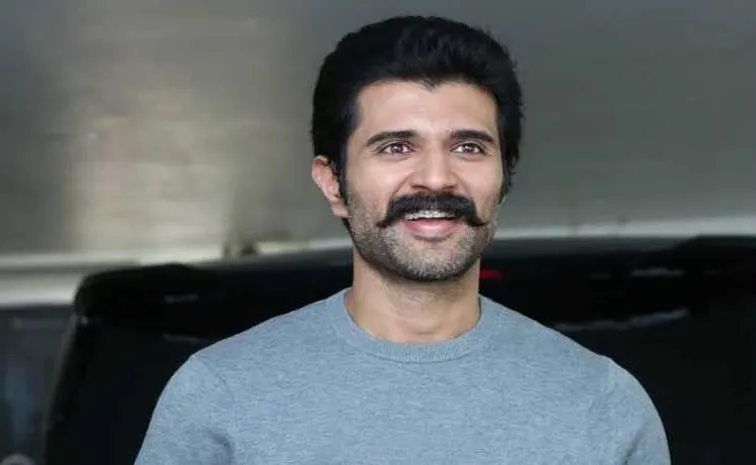 మనం డైెరెక్టర్‌తో విజయ్ దేవరకొండ.. వర్కవుట్ అవుతుందా?