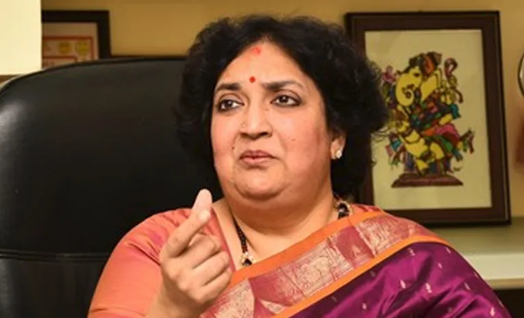 విజయ్‌ ప్రభుత్వంపై.. నో కామెంట్స్‌ 