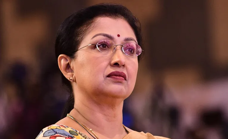 బరువెక్కిన హృదయంతో వైదొలగుతున్నా! 