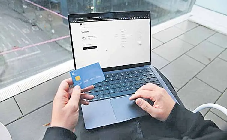 South Korean youth are now taking an innovative approach to online shopping