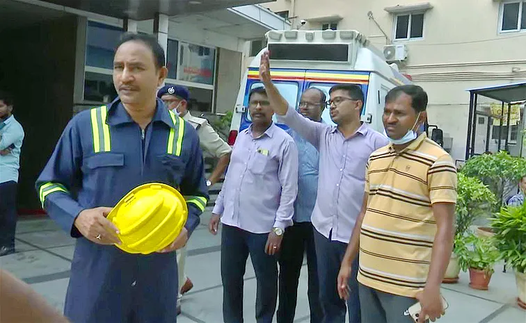 Fire Accident In Rainbow Hospital At Vijayawada