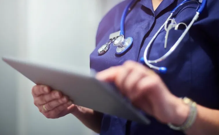 Mother and infant die after treatment by nurse
