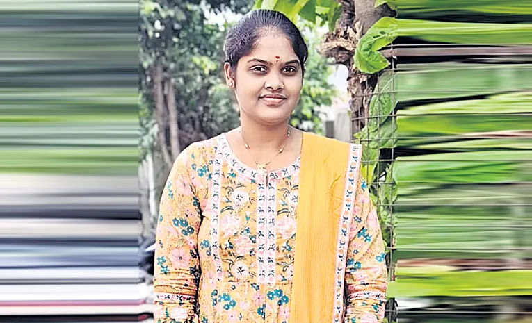 ప్రేమించిన వ్యక్తిని మరువలేక.. యువతి ఆత్మహత్య