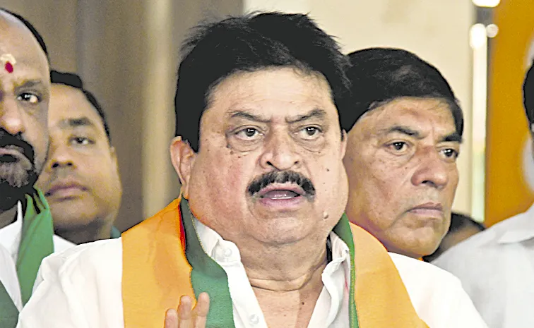ప్రజల దృష్టి మళ్లించేందుకే సీఎం కొత్త డ్రామాలు