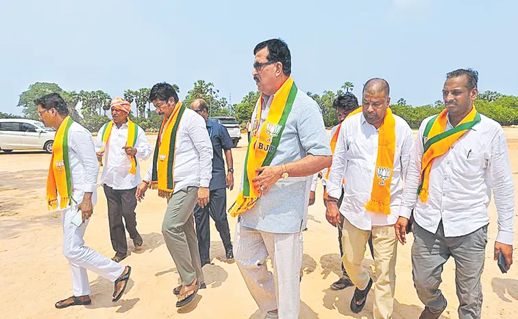 తెరవెనుక బాగోతం నడిచింది