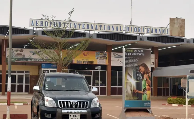 Gunmen attack Niger biggest airport for second time in months