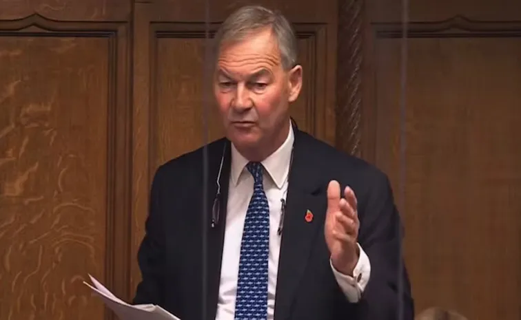 uk MP rupert lowe shares pakistan grooming gang 