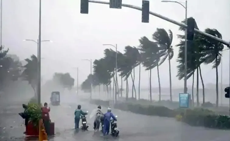 Heavy Rain Forecast In Several Districts Of Andhra Pradesh
