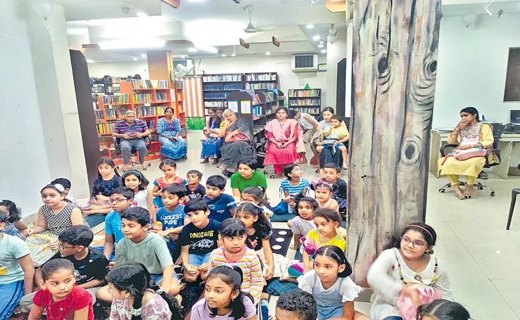 పుస్తకాలు ప్రాణం పోసుకుంటున్నాయి
