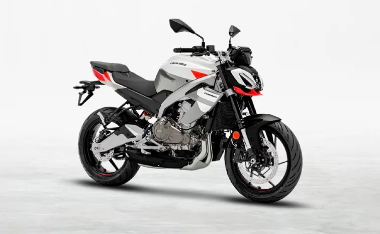 Aprilia Tuono 457 Special Edition Launched At Rs 3 99 Lakh2