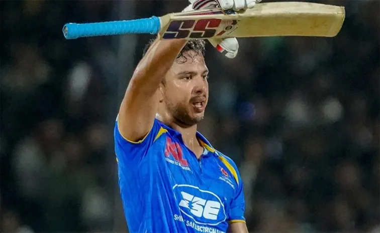సిక్సర్ల వర్షం.. 20 ఓవర్లలో 290 పరుగులు