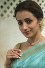 Kollywood actress Trisha Birthday wishes To CM Vijay13