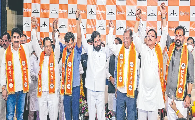 ఉద్ధవ్‌ ‘సేన’లో చీలిక 