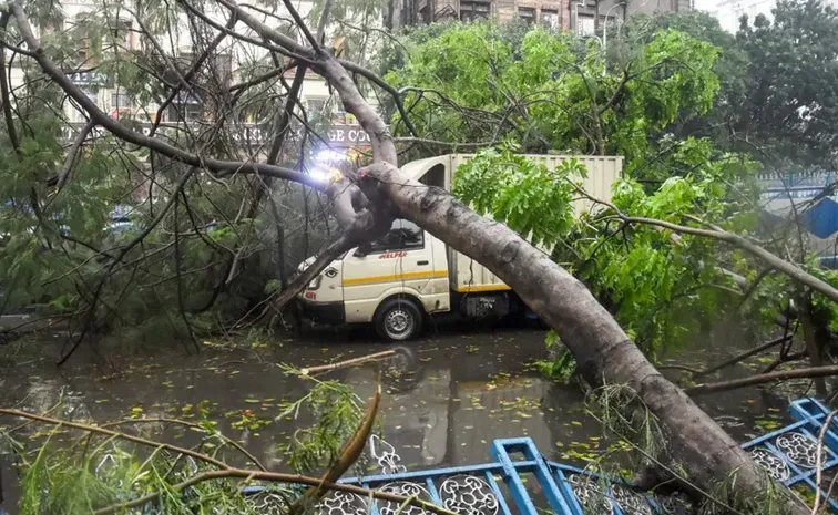 Lightning Strikes Havoc 11 Killed Across West Bengal Ferry Ghat Tragedy