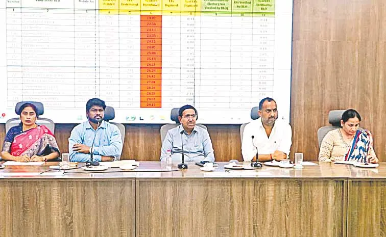 Ponguru Narayana holds meeting with booth level officers against rules