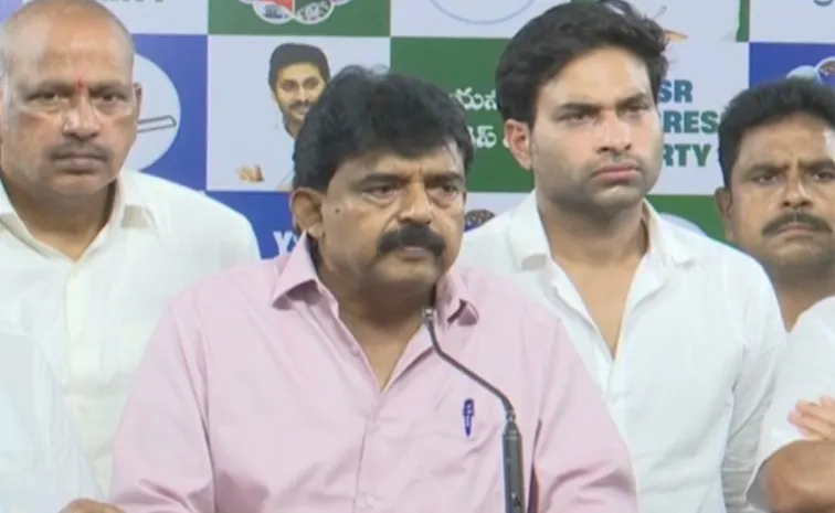 జగన్‌ను కలిసిన రైతులే వారి టార్గెట్‌: వైఎస్సార్‌సీపీ నేతలు