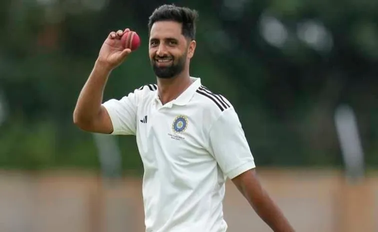 నిప్పులు చెరిగిన నబీ.. టీమిండియాదే పైచేయి