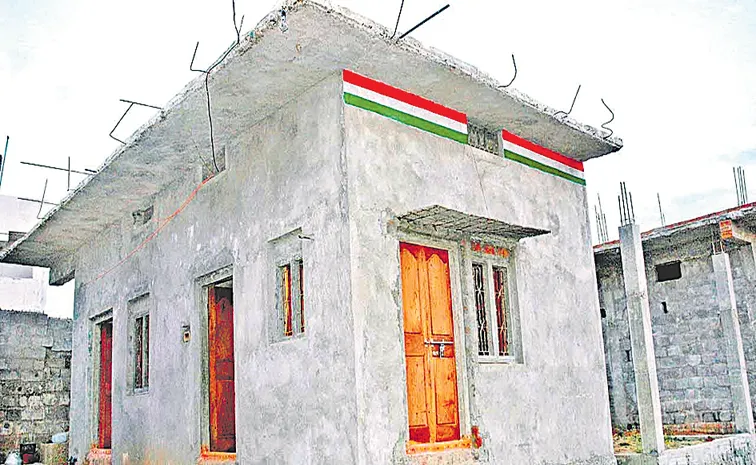 Construction workers Looting in Indiramma houses