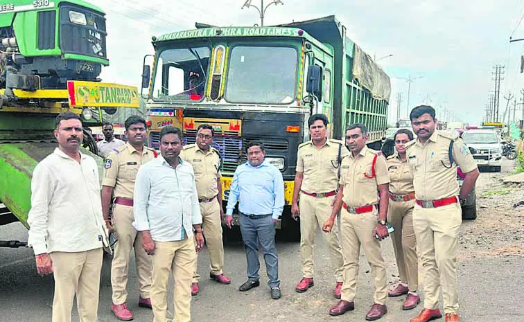 ఓవర్‌ లోడ్‌.. ఓ విచిత్రం! 
