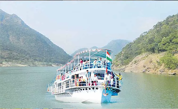 Authorities have stopped all boats in Papikondalu