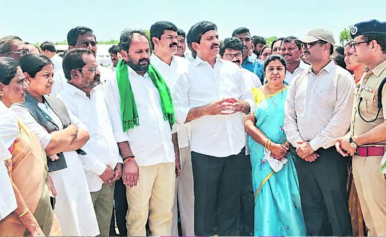 వర్షం వచ్చినా సభ ఆగదు