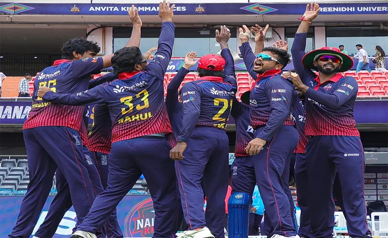 Anurag Nalgonda Knights Beat Palamuru Strikers by 6 wickets