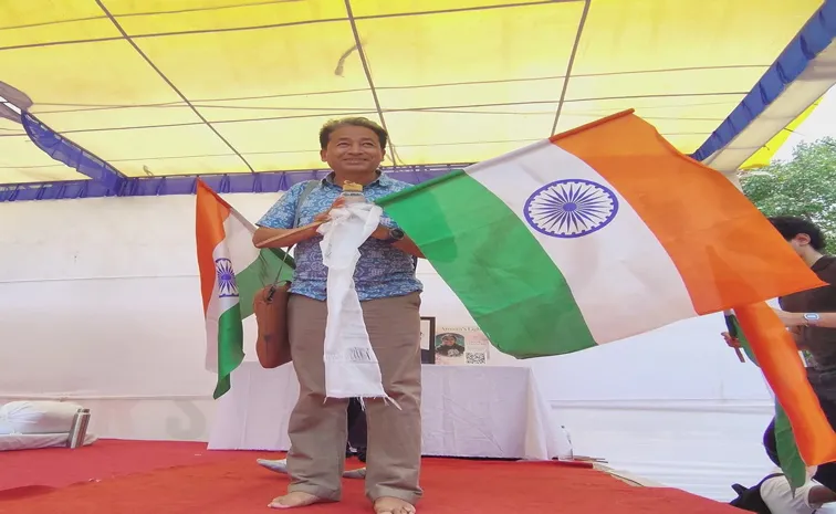 Sonam Wangchuk has begun an indefinite hunger strike at Jantar Mantar