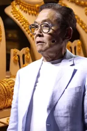 Robert Kiyosaki Warns Why You Should Buy Gold and Silver Right Now