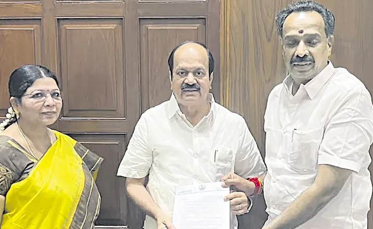 Tamil Nadu former Transport Minister MR Vijayabhaskar has resigned from the AIADMK