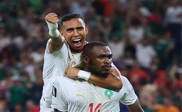 Morocco stun Netherlands on penalties to reach World Cup last 163