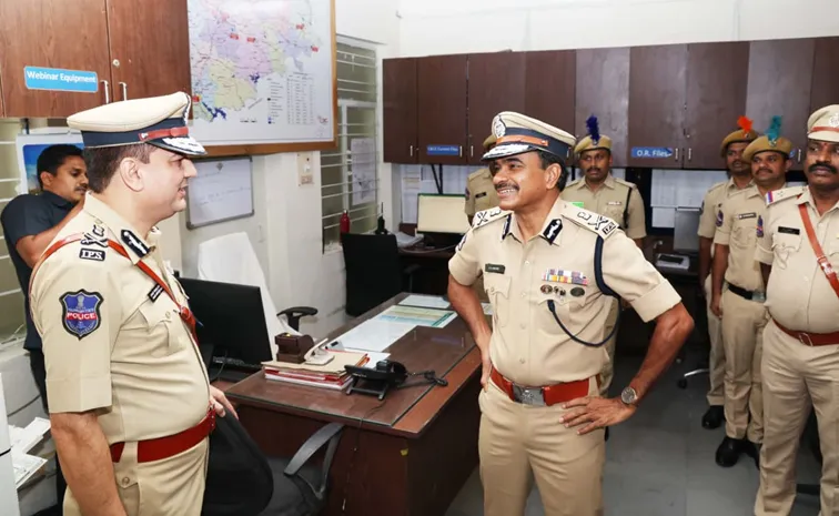ప్రత్యేక పోలీస్ బలగాలు రాష్ట్ర భద్రతకు బలమైన కవచం: డీజీపీ సి.వి. ఆనంద్
