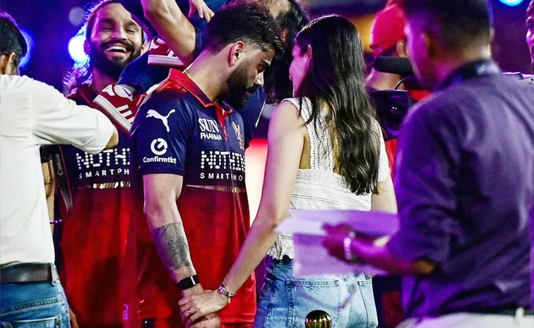 Kohli doesnt want life that he lives in India: RCB ex teammate explains why