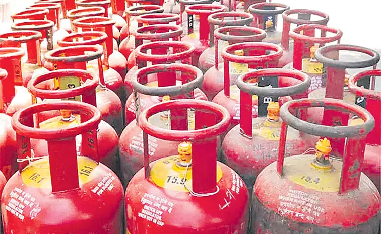 LPG Gas: Rs 29 hike on domestic Gas cylinder