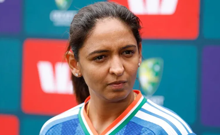 Harmanpreet snaps back at reporter over retirement question