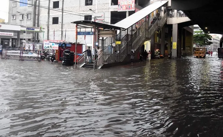 Heavy rain in Hyderabad