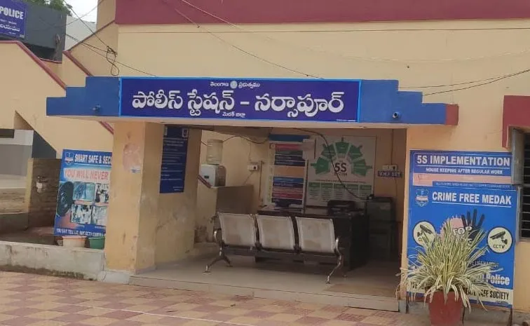సీటు ఇచ్చేదే లే.. బస్సు నేరుగా పోలీస్‌ స్టేషన్‌కు!
