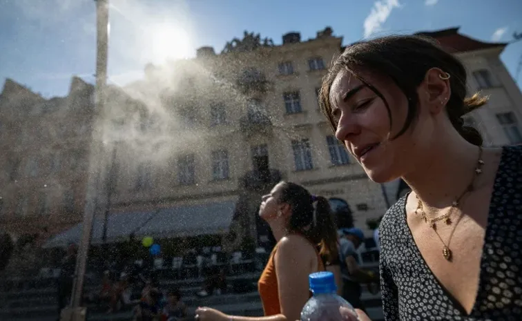  killer heatwave in Europe Over 1300 dead millions scorched hospitals running out of ice