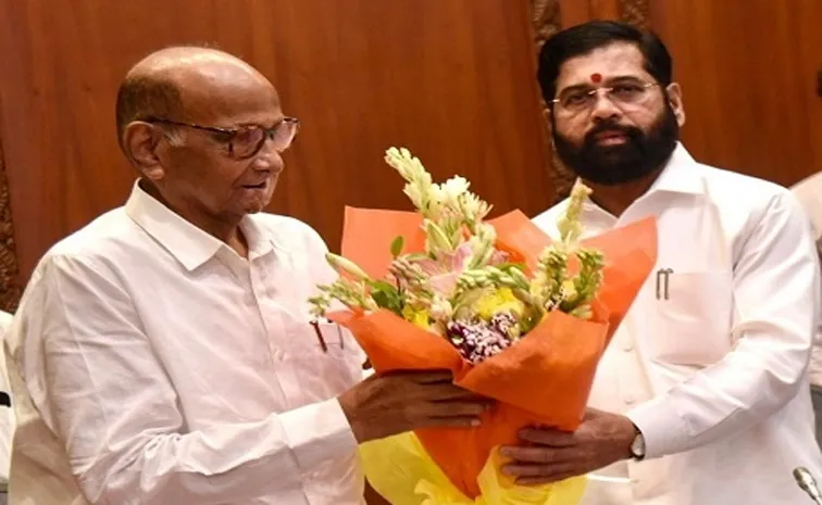 Sharad Pawar brief meeting with Eknath Shinde at Vidhan Bhavan