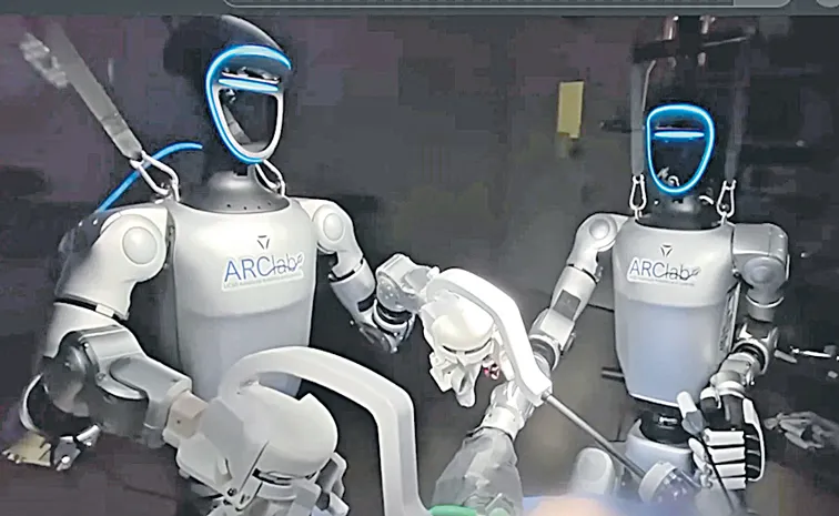 Humanoid robots have performed two surgeries