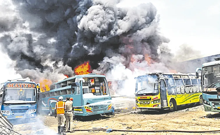 కానూరు ఆటోనగర్‌లో భారీ అగ్ని ప్రమాదం