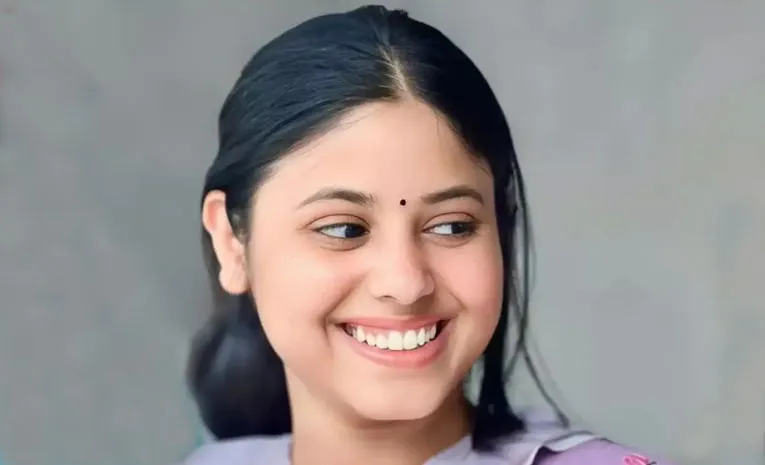 సీజేపీ ఆందోళ‌న‌కు యువ ఎంపీ మ‌ద్ద‌తు.. ఎవ‌రీ ప్రియా సరోజ్?