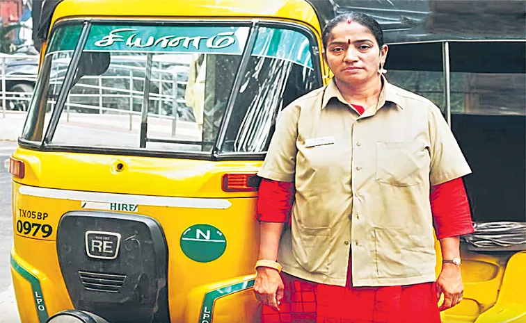 Auto driver Raji Ashok offers free rides to women students