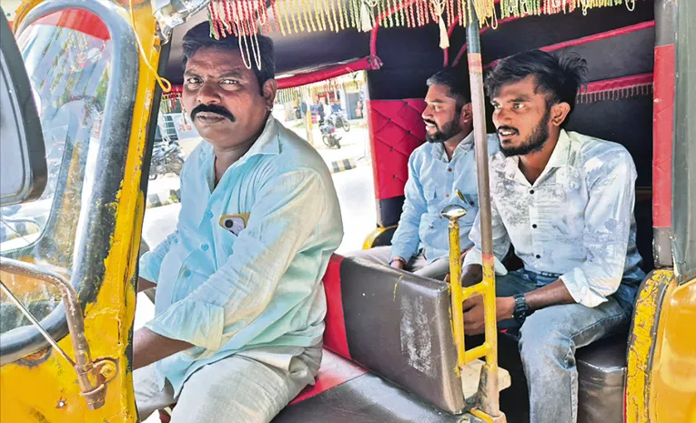 telangana sarpanch drives auto to support family