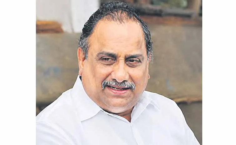Mudragada Padmanabham breathed his last in hospital due to respiratory illness