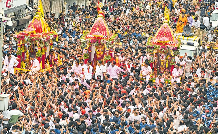 పూరీ క్షేత్ర మహావీధిలో...