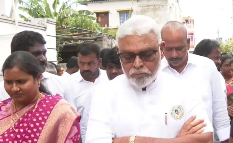 Guntur Incident: Ysrcp Leaders Visit Woman Victim