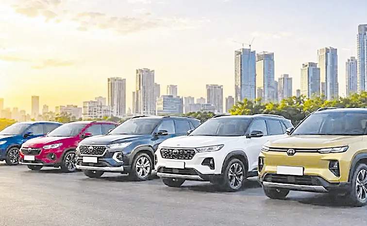 June Monthly Car Sales at 4 Lakh Units